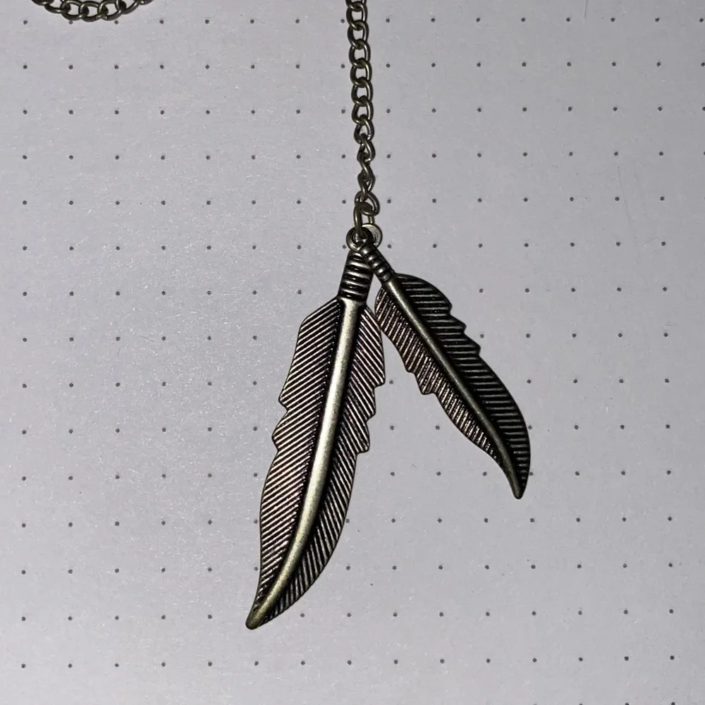 ❤️‍🔥 Hot Topic Set of 2 Feather 🪶 Ear cuff Silver Black Earri… - Picture 5 of 6